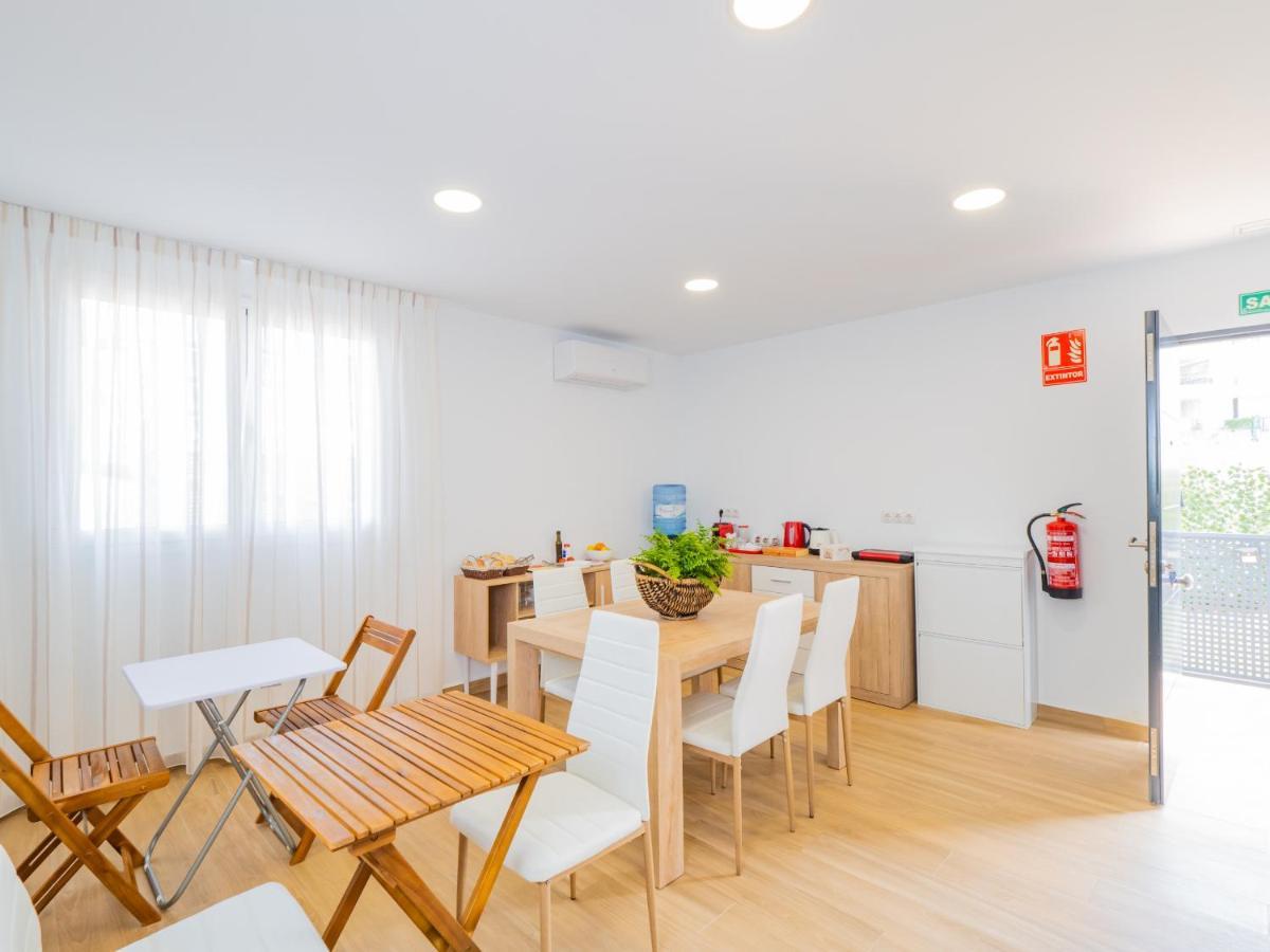 Cubo'S Hostal William'S Sunny 2 With Breakfast Torre de Benagalbon Exterior foto